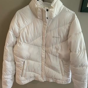Columbia white Puffer jacket XL